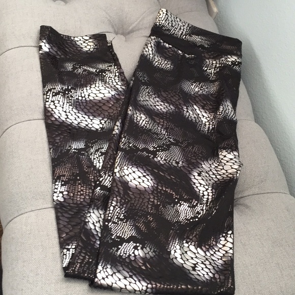 Statement Pants 🦓🖤 - Picture 1 of 3